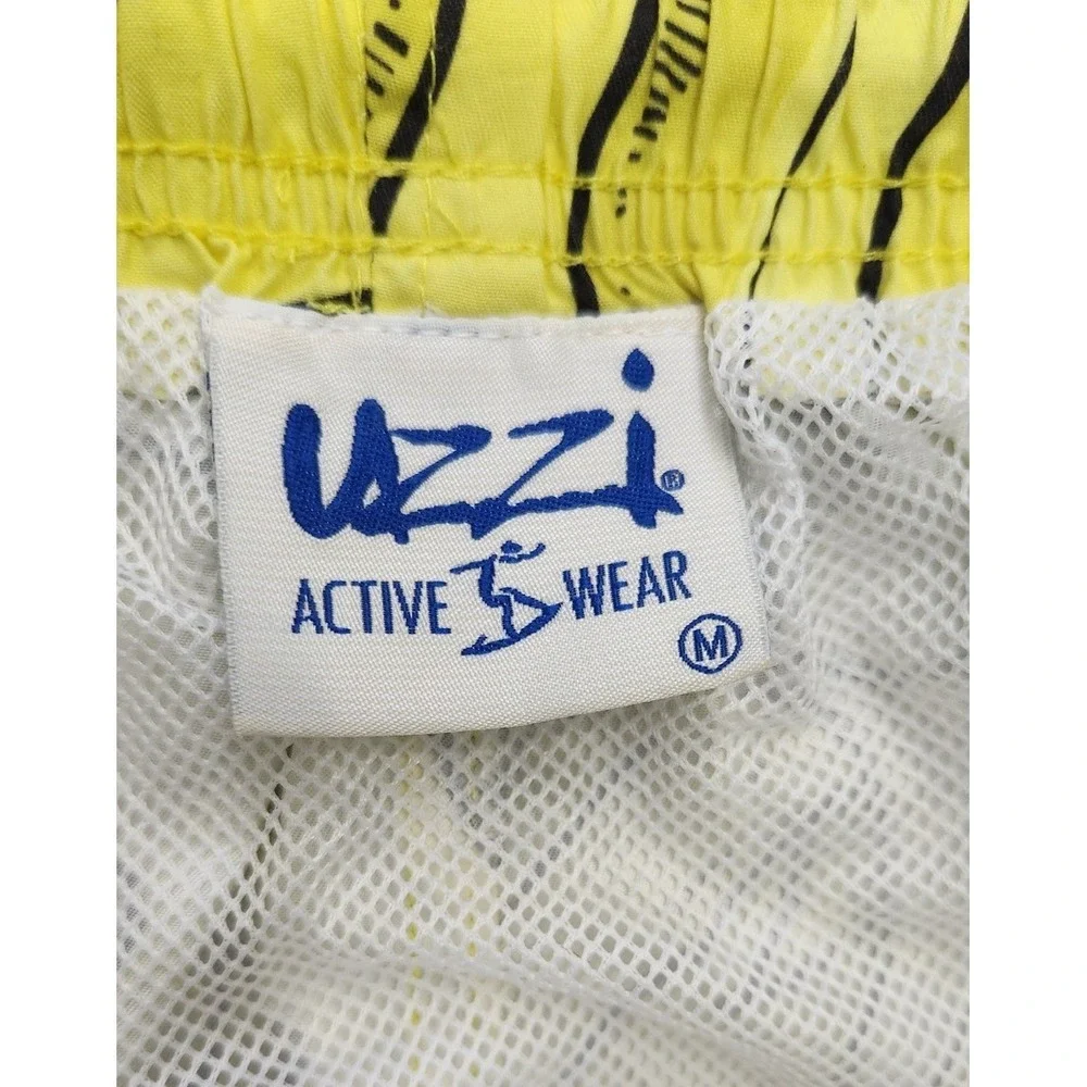 Uzzi active wear